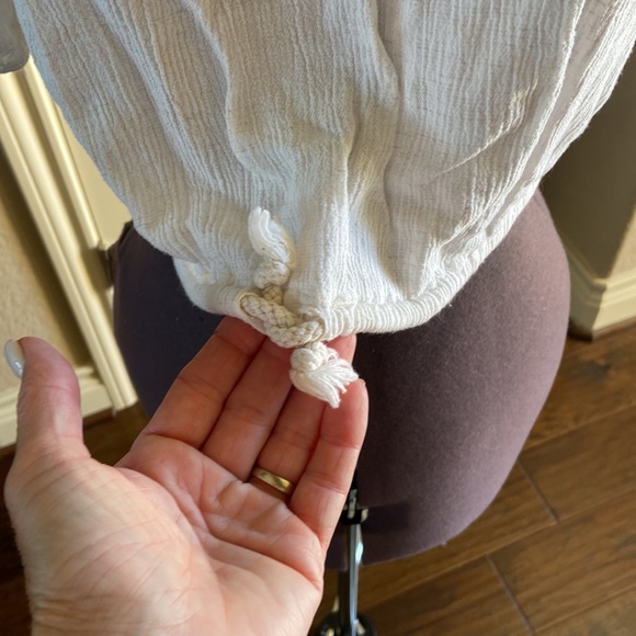 Cream-Colored Comfy Crop Top - Picture 6 of 6